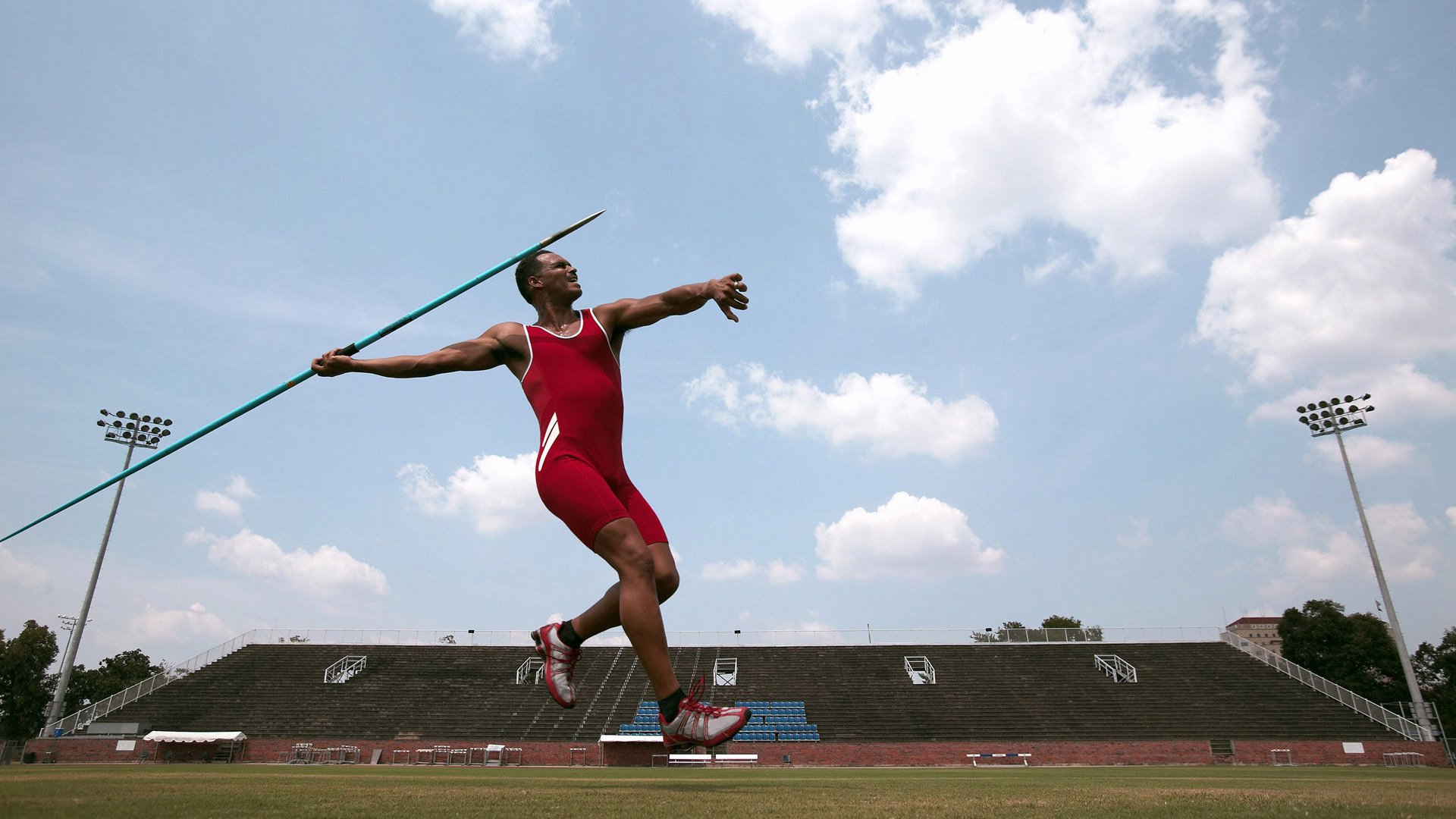 开云体育最新地址-生态足球场建设逐步普及，打造绿色低碳运动环境，足球场建设实施方案