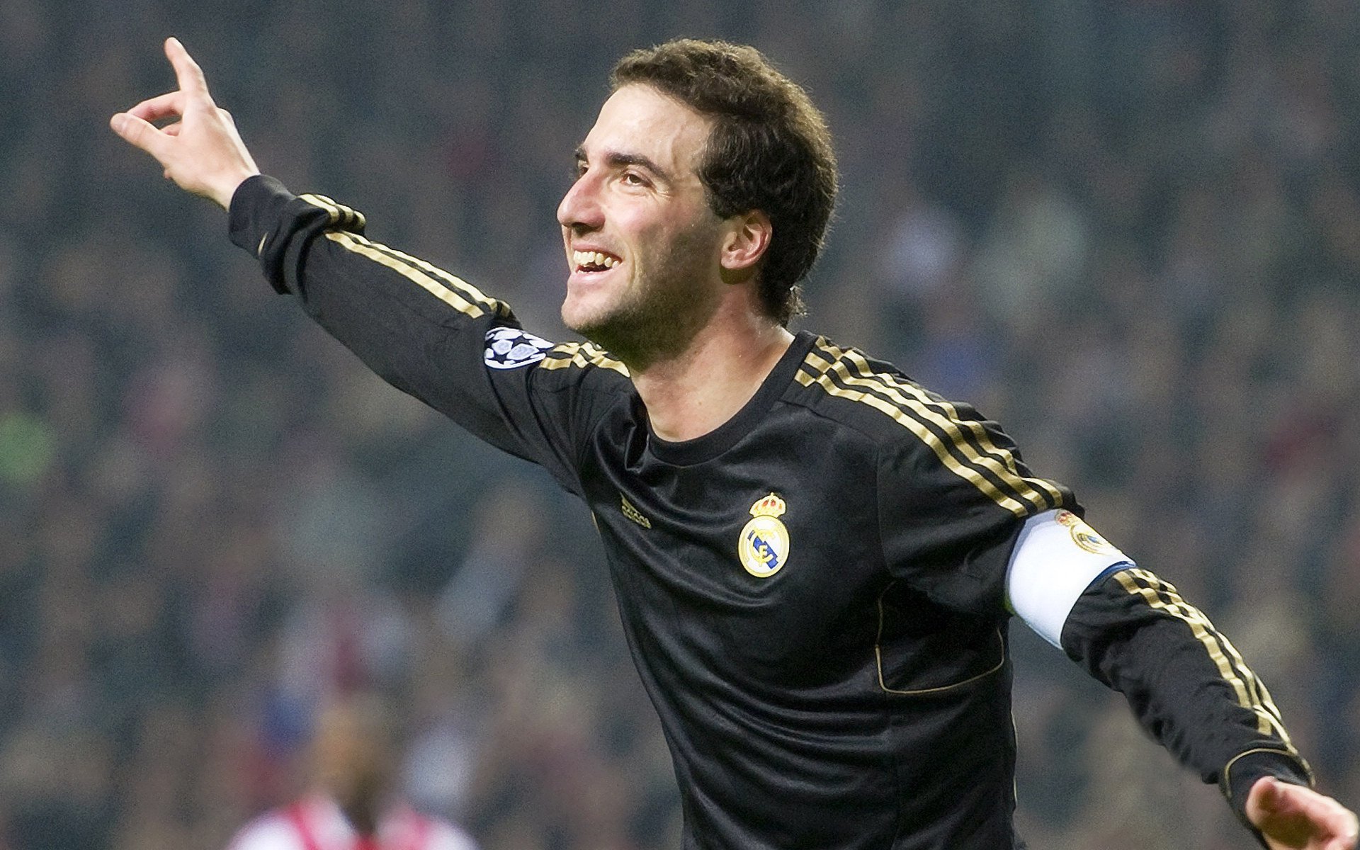 英格兰球迷为奥运表现自豪，英格兰球迷don't look back in anger