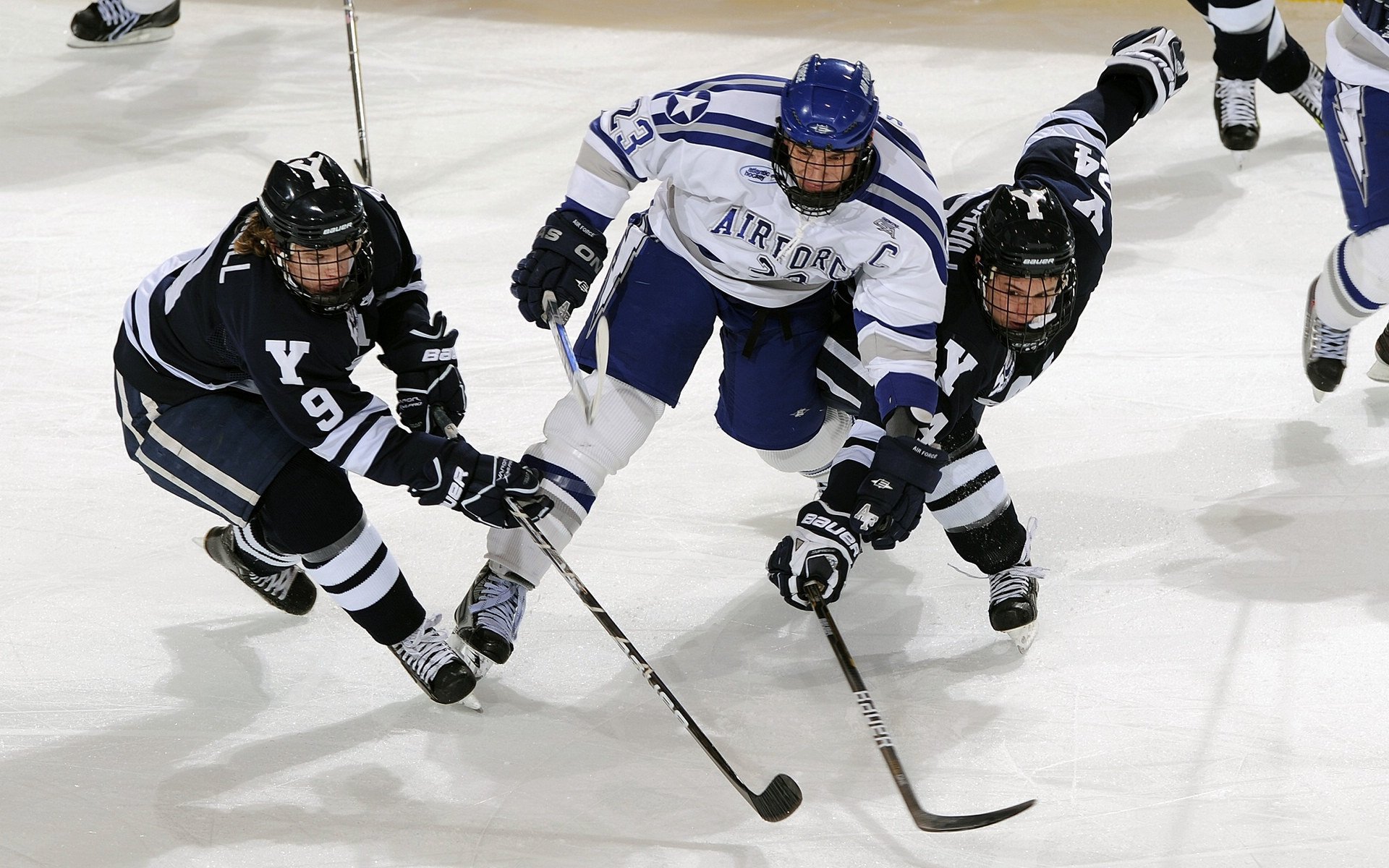 逆境中的“无畏勇者”:坚定不移的足球精神